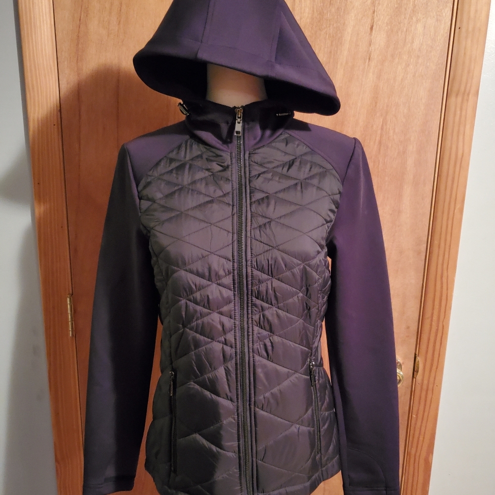 Woman's Bass Lightweight Jacket
